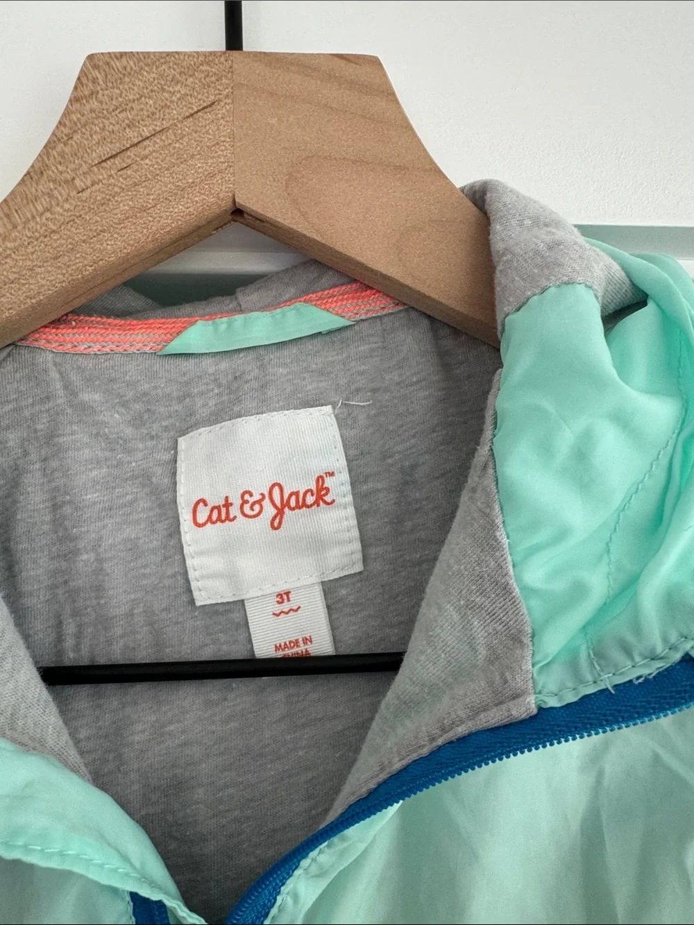 3T Cat & Jack alligator windbreaker, lined